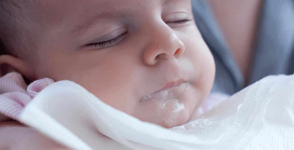 赤ちゃんがよくミルクを吐きますが 大丈夫ですか 胃食道逆流 ドクターキッド Dr Kid